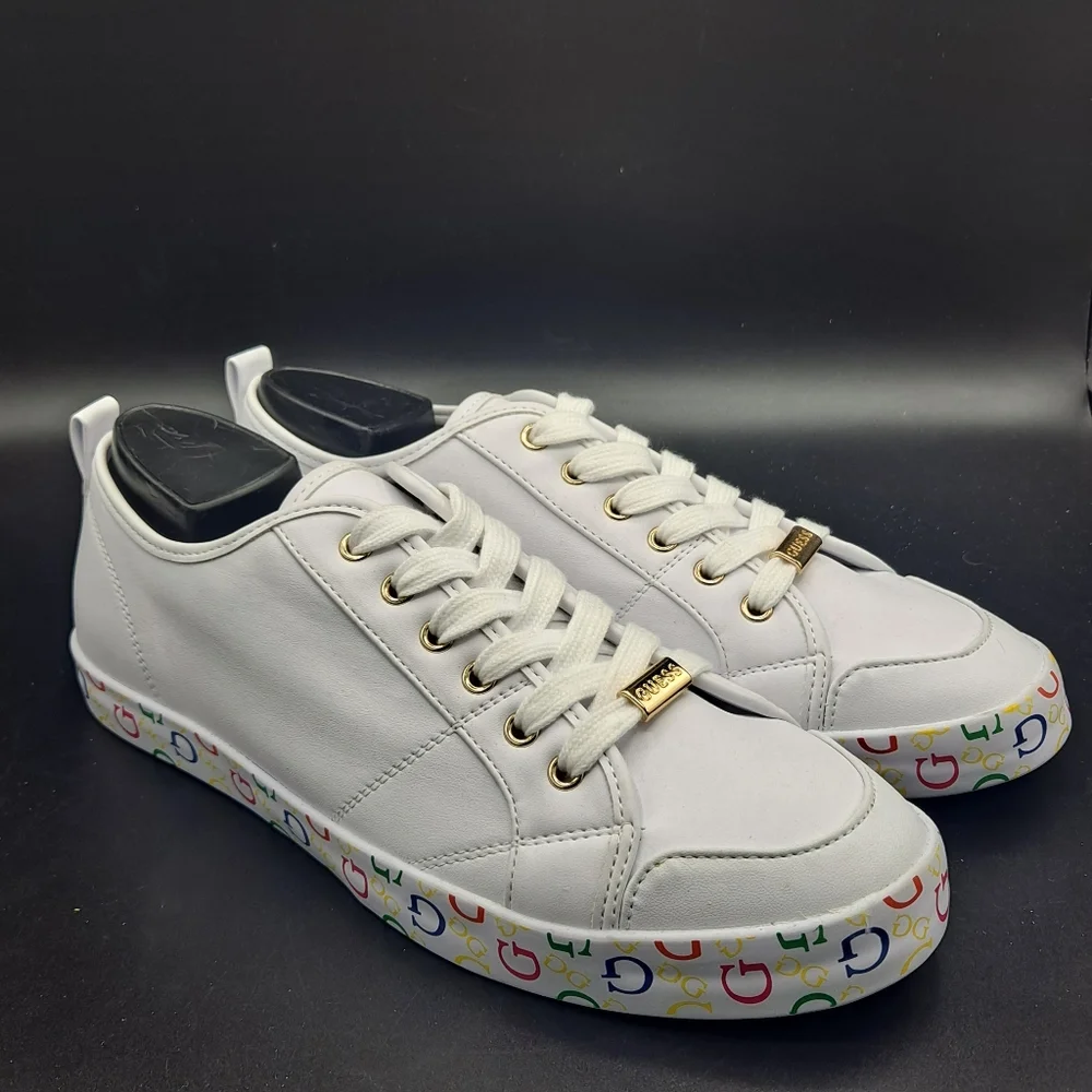 NEW Womens Guess WGGOODLY6-R Rainbow Logo Sneaker Shoes Size 10